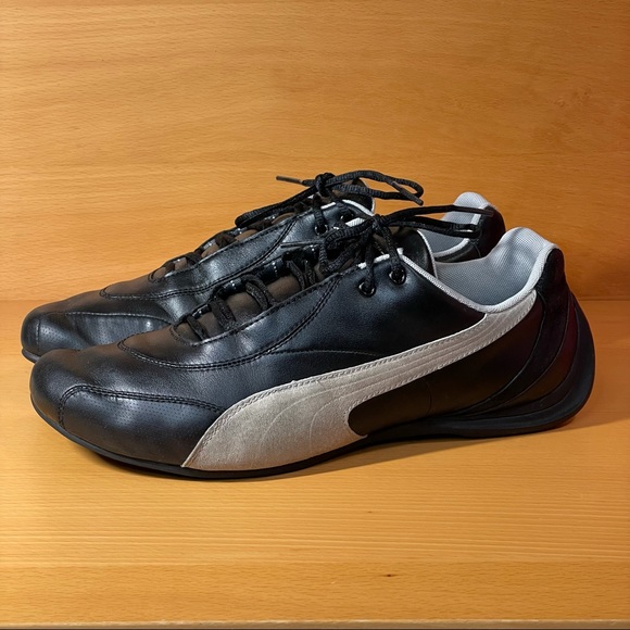 Black sneakers - Picture 3 of 9